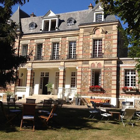 Appartement De 100M2 Dans Un Parc A 20 Mn Du Centre De Paris Garches Exteriér fotografie