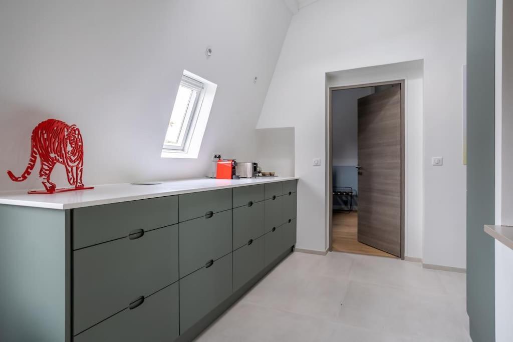 Appartement De 100M2 Dans Un Parc A 20 Mn Du Centre De Paris Garches Exteriér fotografie