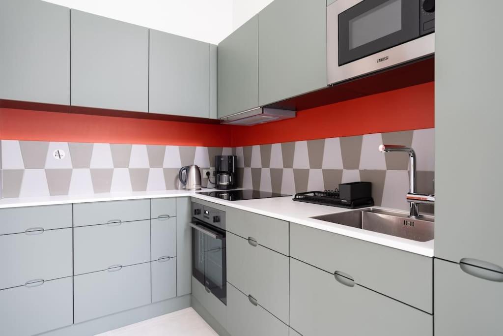 Appartement De 100M2 Dans Un Parc A 20 Mn Du Centre De Paris Garches Exteriér fotografie