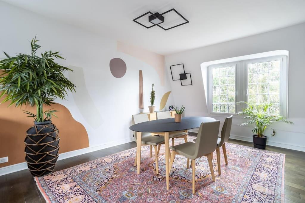 Appartement De 100M2 Dans Un Parc A 20 Mn Du Centre De Paris Garches Exteriér fotografie
