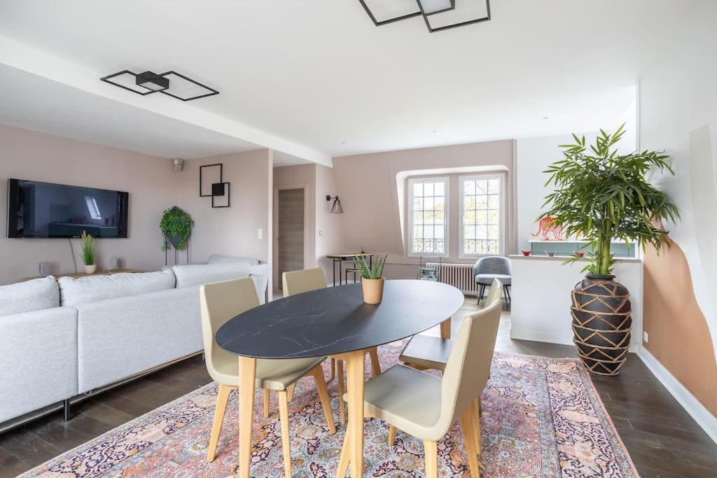 Appartement De 100M2 Dans Un Parc A 20 Mn Du Centre De Paris Garches Exteriér fotografie